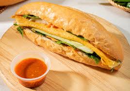 Bánh mì trứng lá ngải lá mơ - Ảnh 2