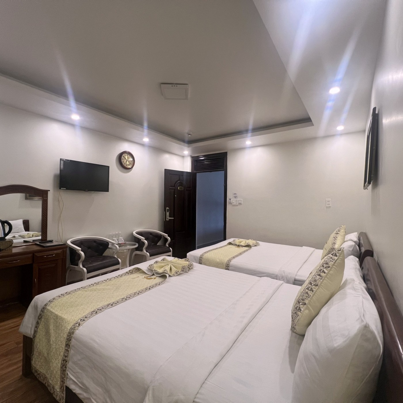 Phòng đôi: Thành Đô Hotel - Số 50 Nguyễn Chí Thanh,TP Đà Lạt. - Ảnh 9