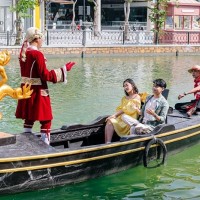 Đi Thuyền trên sông VENICE -  Khách hàng cao từ 140cm - Ảnh 1