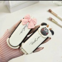 Lược gấp gọn đầu cừu kèm gương bỏ túi tiện lợi 2 in 1 - Ảnh 1