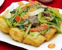 Phở chiên giòn sốt bò - Ảnh 1