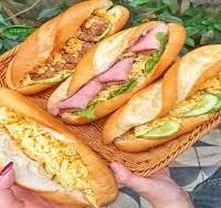 Bánh mì kẹp pate trứng - Ảnh 1