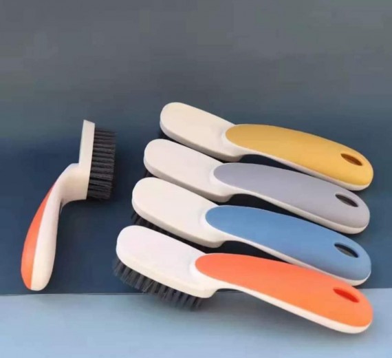 Bàn chải đánh giầy có tay cầm nhỏ xinh