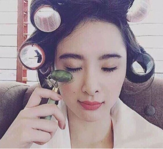 Đá lăn massa mặt Ngọc Bích
