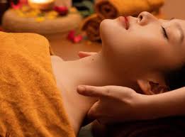 Gội massage vai cổ gáy