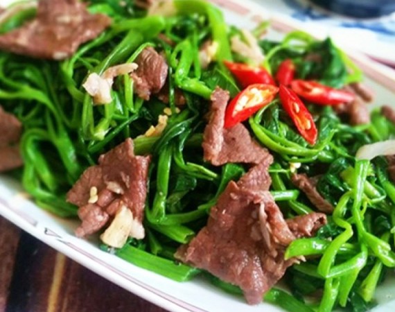 Bò xào rau muống