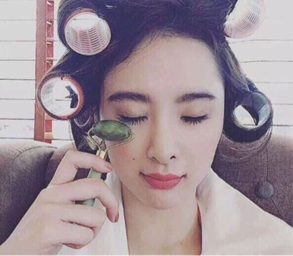 Đá lăn massa mặt Ngọc Bích - Ảnh 1
